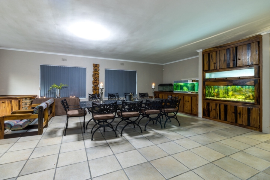 8 Bedroom Property for Sale in Die Boord Western Cape